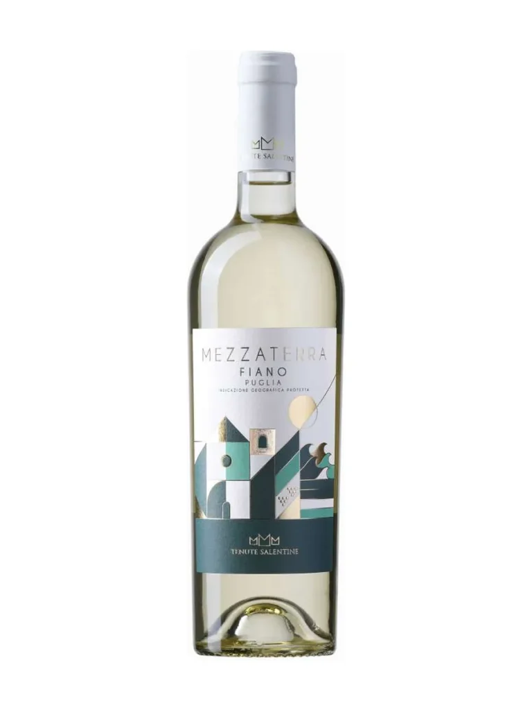 Bottiglia di Mezzaterra Fiano, bianco di Puglia di Tenute Salentine